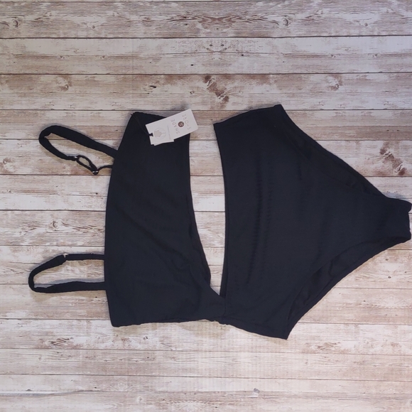 Shade & Shore Ribbed Cut Out One Piece Swimsuit Black - Picture 6 of 11